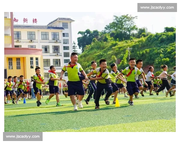 基于学校体育课程改革视角的学生身体素质与心理健康发展研究